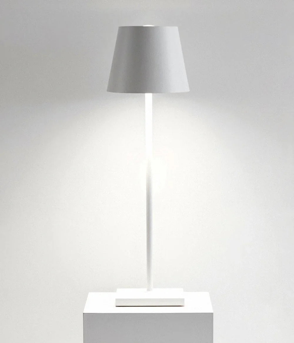 Nowoczesna lampa stołowa LED — dotykowy włącznik, ładowana, 8 kolorów | Norivo Norivo