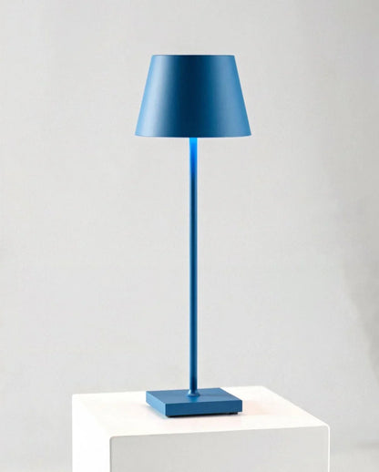 Nowoczesna lampa stołowa LED — dotykowy włącznik, ładowana, 8 kolorów | Norivo Norivo