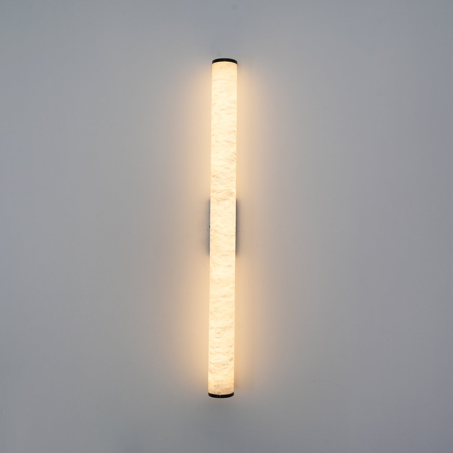 Nowoczesny kinkiet LED z alabastrowym kloszem — elegancka lampa ścienna | Norivo Norivo