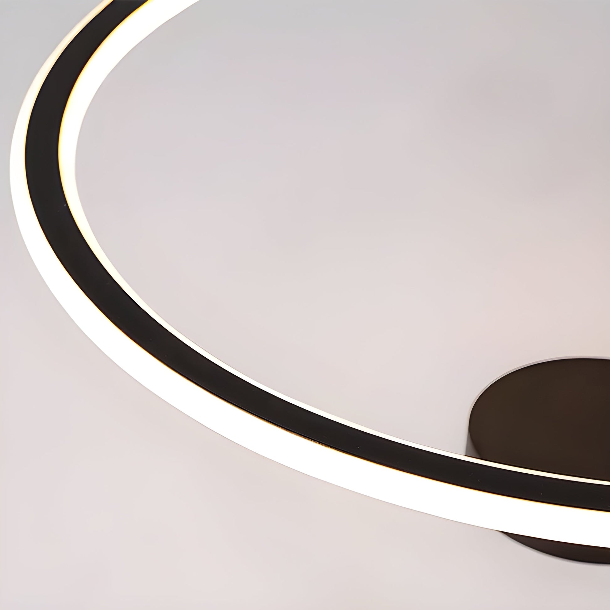 Lampa sufitowa ELENA — okrągła, minimalistyczna, semi flush mount | Norivo Norivo