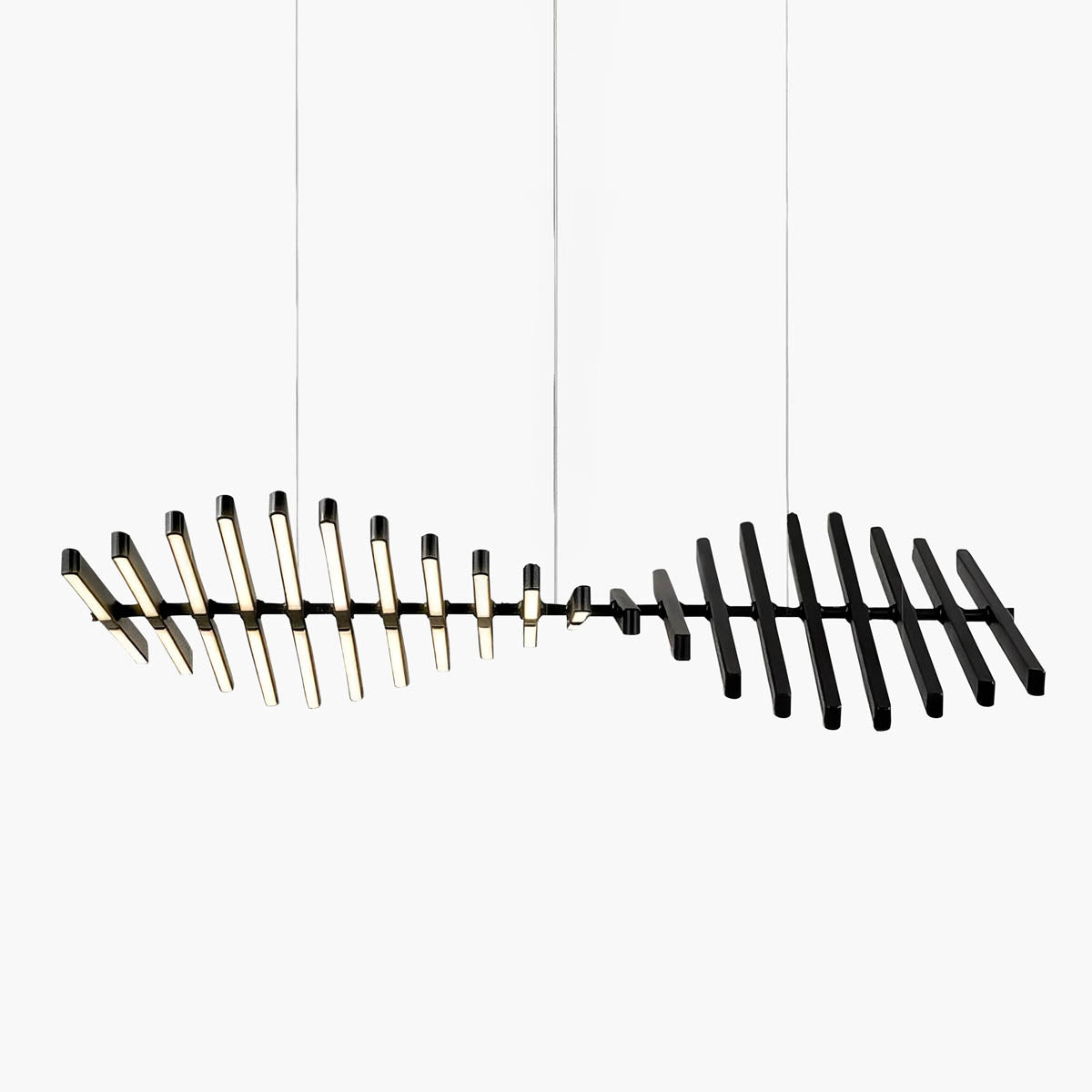 Lampa sufitowa FORMS — modułowy żyrandol z linii świetlnych kul LED | Norivo Norivo