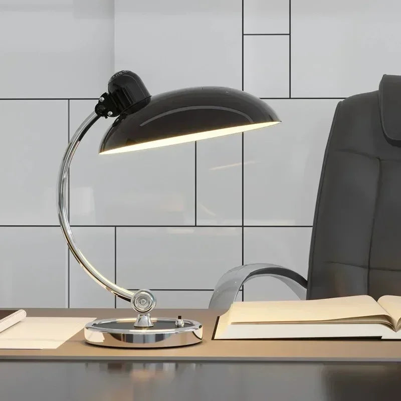 Lampa biurkowa retro widok 3