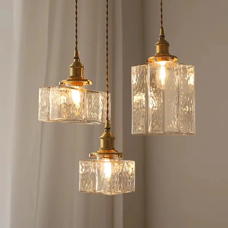 Vintage szklana lampa wisząca z mosiężnym wykończeniem — 3 kształty | Norivo Norivo