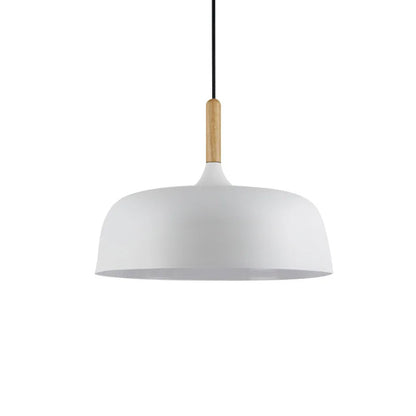 Metalowa lampa wisząca z drewnianym akcentem — styl skandynawski | Norivo Norivo
