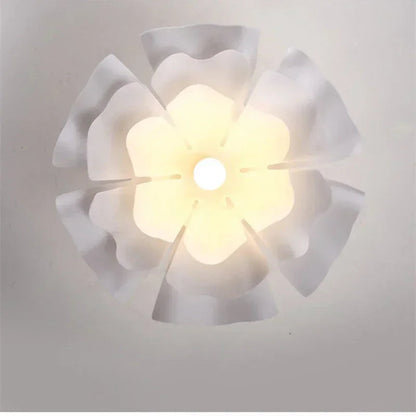 Lampa wisząca w kształcie kwiatu lotosu — warstwowy klosz | Norivo Norivo
