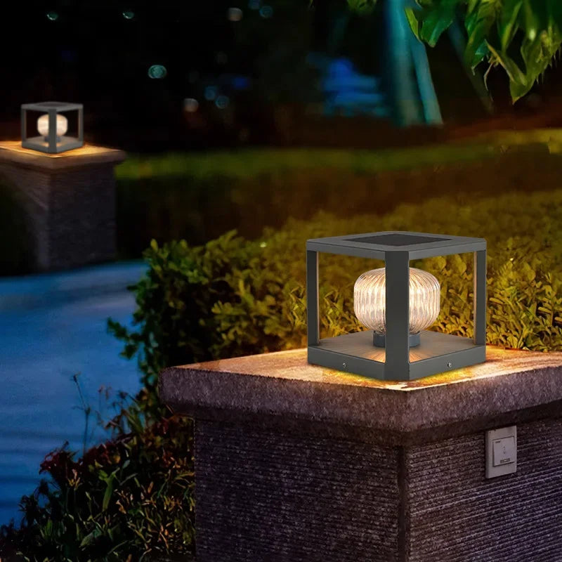 Designerska lampa solarna LED — geometryczne oświetlenie ogrodowe, 2 rozmiary | Norivo Norivo