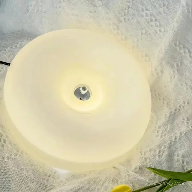 Nowoczesny plafon sufitowy — minimalistyczna lampa w połysku | Norivo Norivo