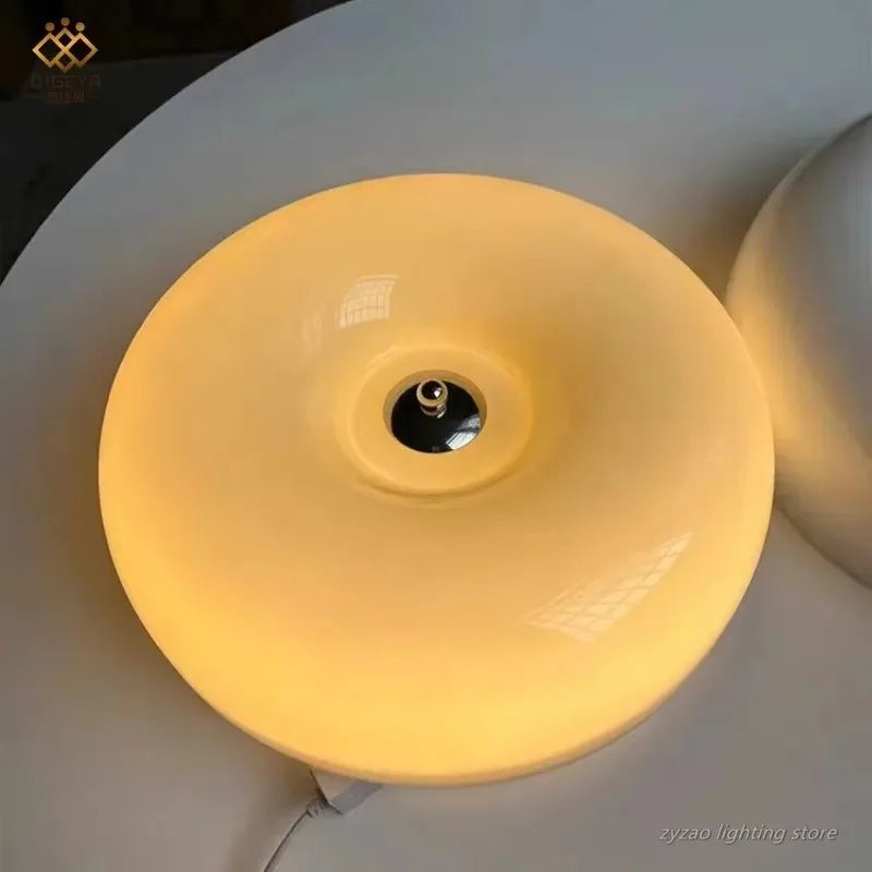 Nowoczesny plafon sufitowy — minimalistyczna lampa w połysku | Norivo Norivo