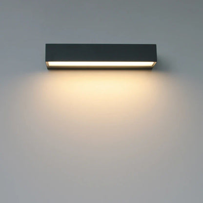 Nowoczesna lampa ścienna LED — minimalistyczne oświetlenie zewnętrzne IP65 | Norivo Norivo