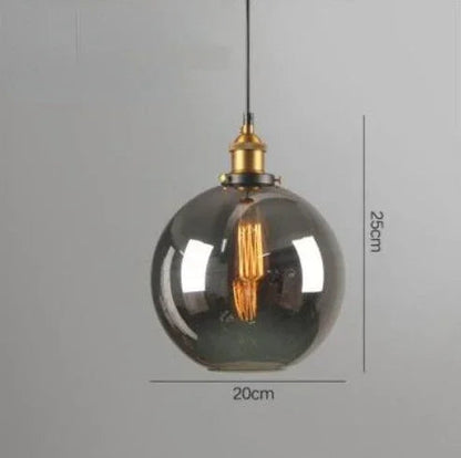 Industrialna lampa wisząca retro — klosz z dymionego szkła, złote wykończenie | Norivo Norivo