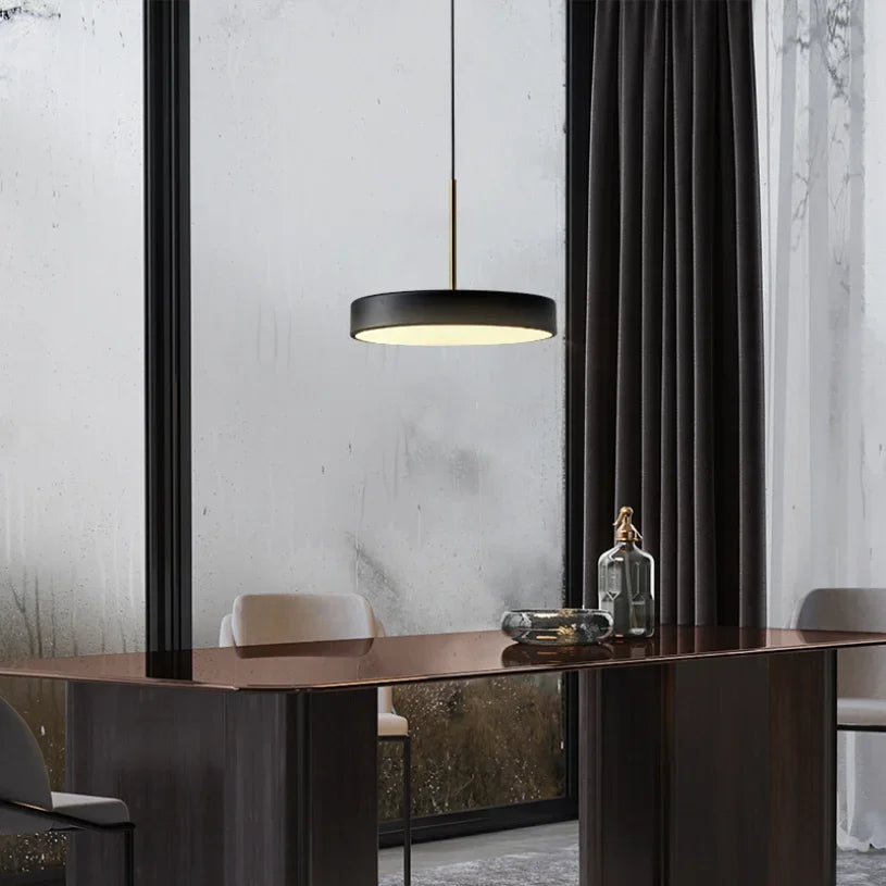 Okrągła lampa wisząca LED — jadalnia i salon | Norivo Norivo