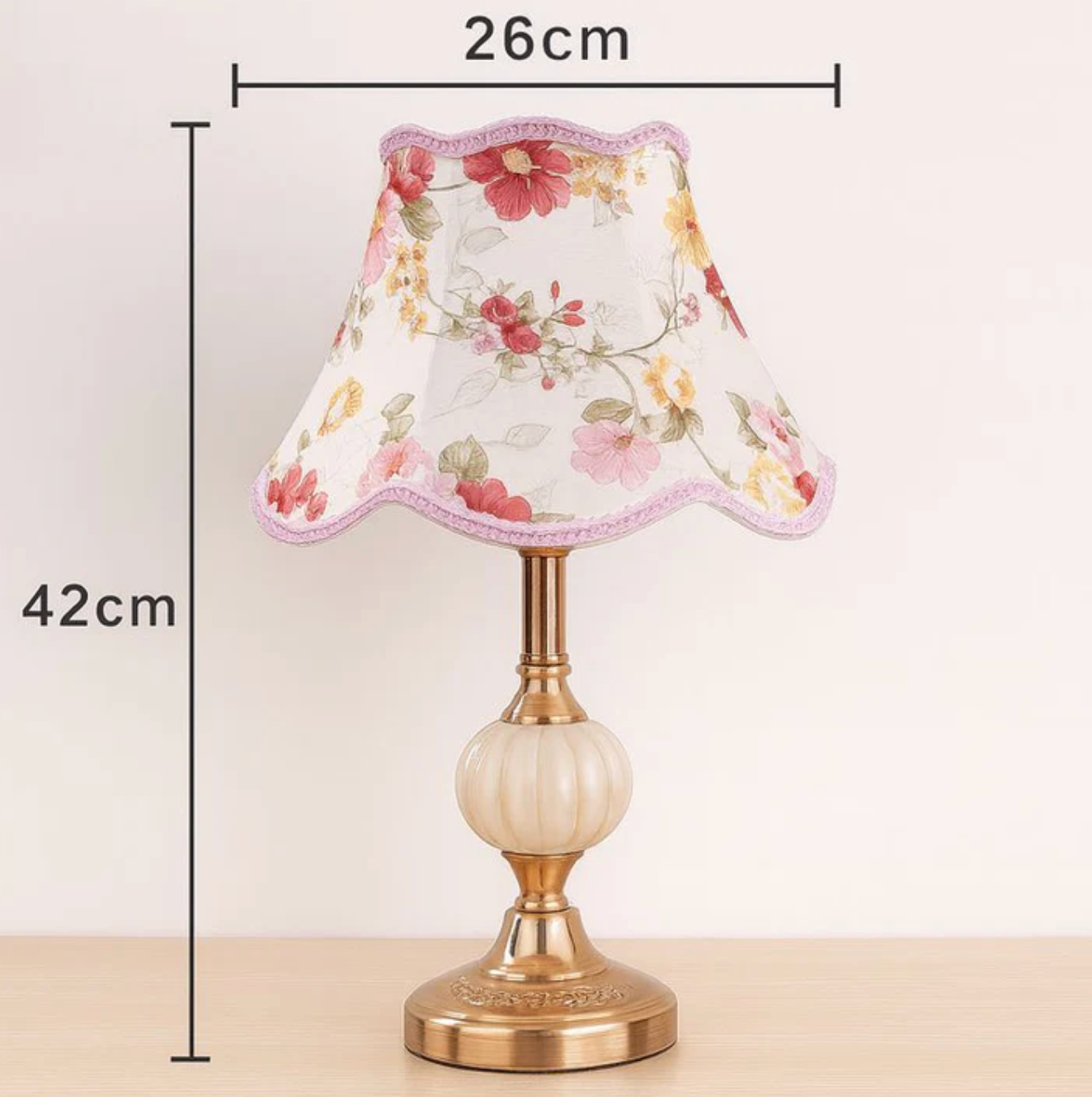 Klasyczna lampa stołowa z abażurem — styl retro, szkło i chrom, 4 wersje | Norivo Norivo