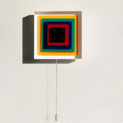 Designerski kinkiet ścienny Geometry — kolorowa lampa dekoracyjna z łańcuszkiem | Norivo Norivo