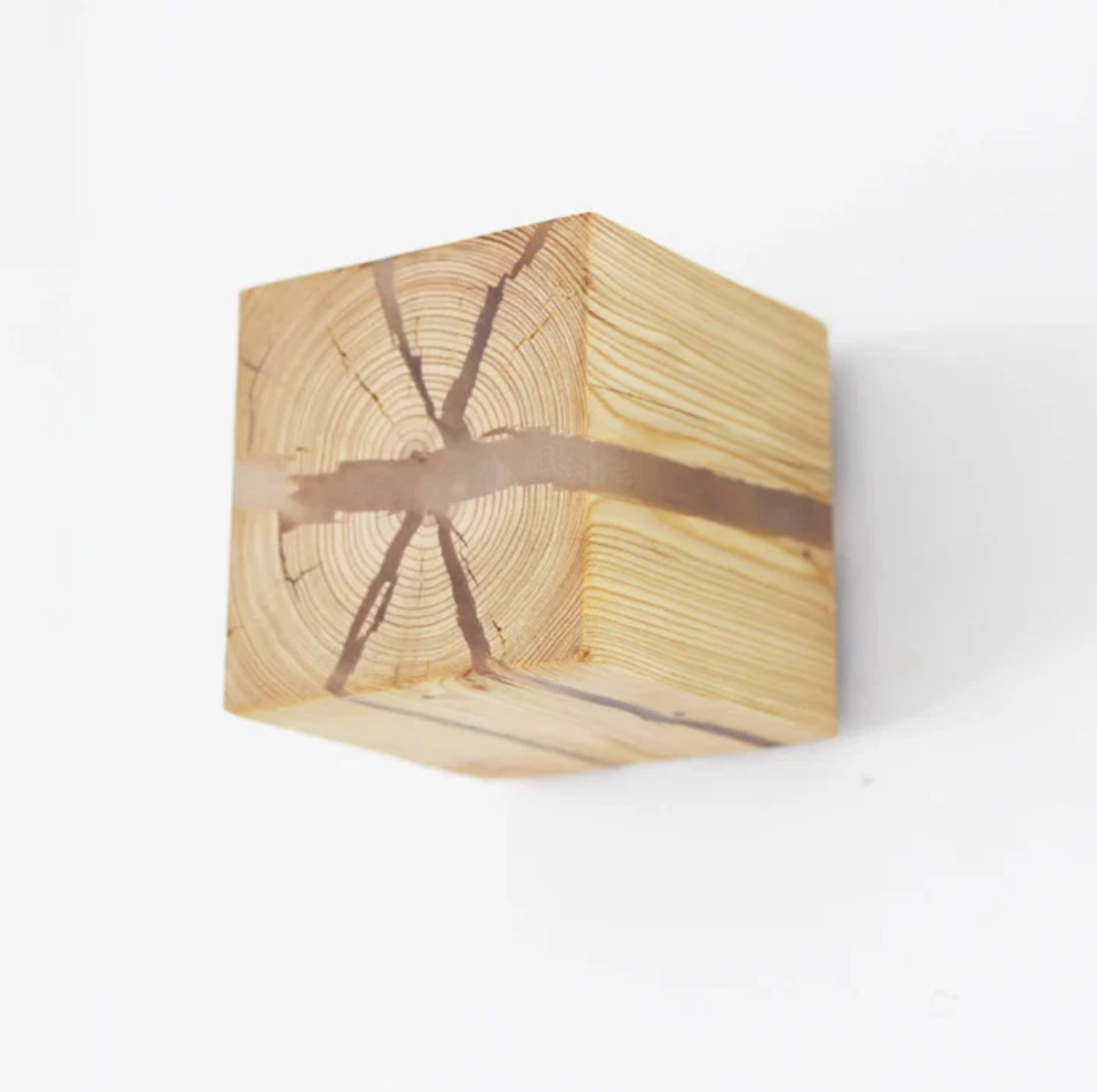 Drewniany kinkiet ścienny LED handmade — lampa z naturalnego drewna | Norivo Norivo