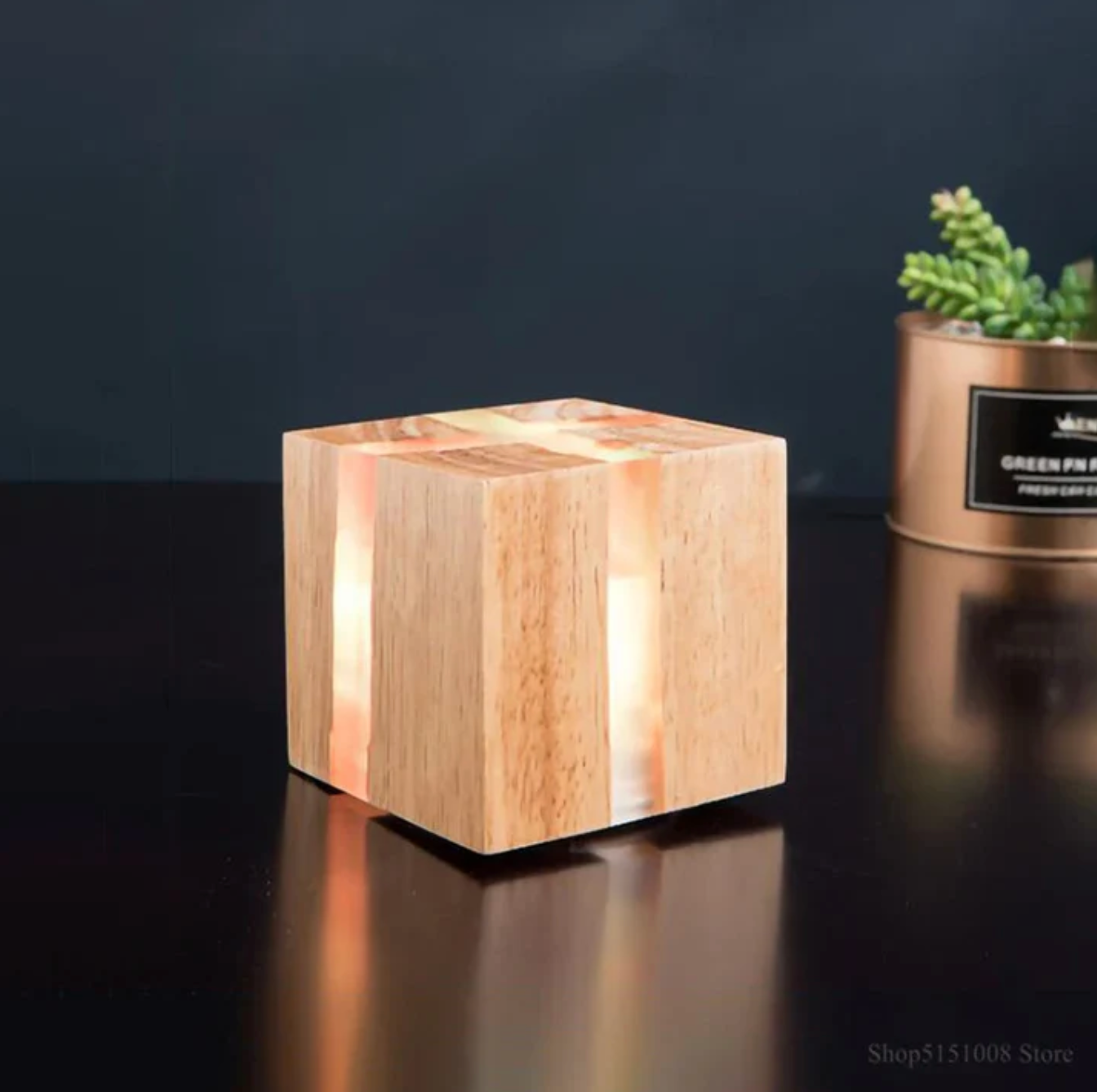 Drewniany kinkiet ścienny LED handmade — lampa z naturalnego drewna | Norivo Norivo