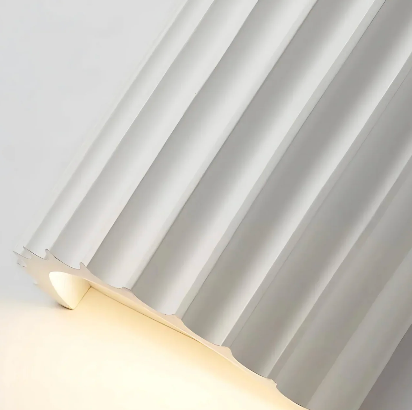 Nowoczesny kinkiet ścienny z żebrowaną strukturą — lampa LED CCT, 4 kolory | Norivo Norivo