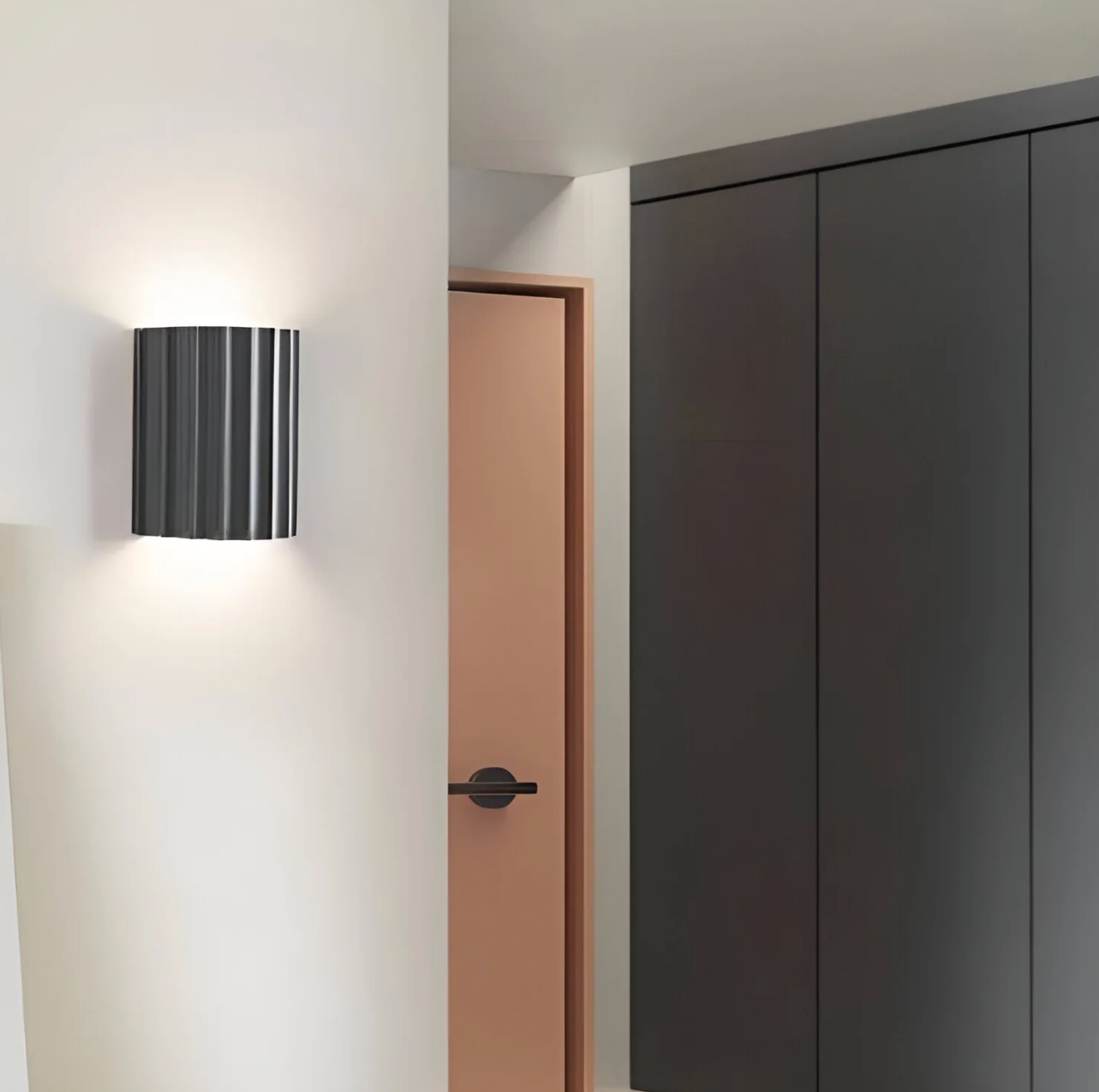 Nowoczesny kinkiet ścienny z żebrowaną strukturą — lampa LED CCT, 4 kolory | Norivo Norivo