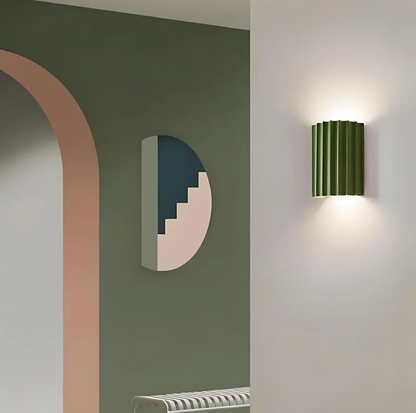 Nowoczesny kinkiet ścienny z żebrowaną strukturą — lampa LED CCT, 4 kolory | Norivo Norivo