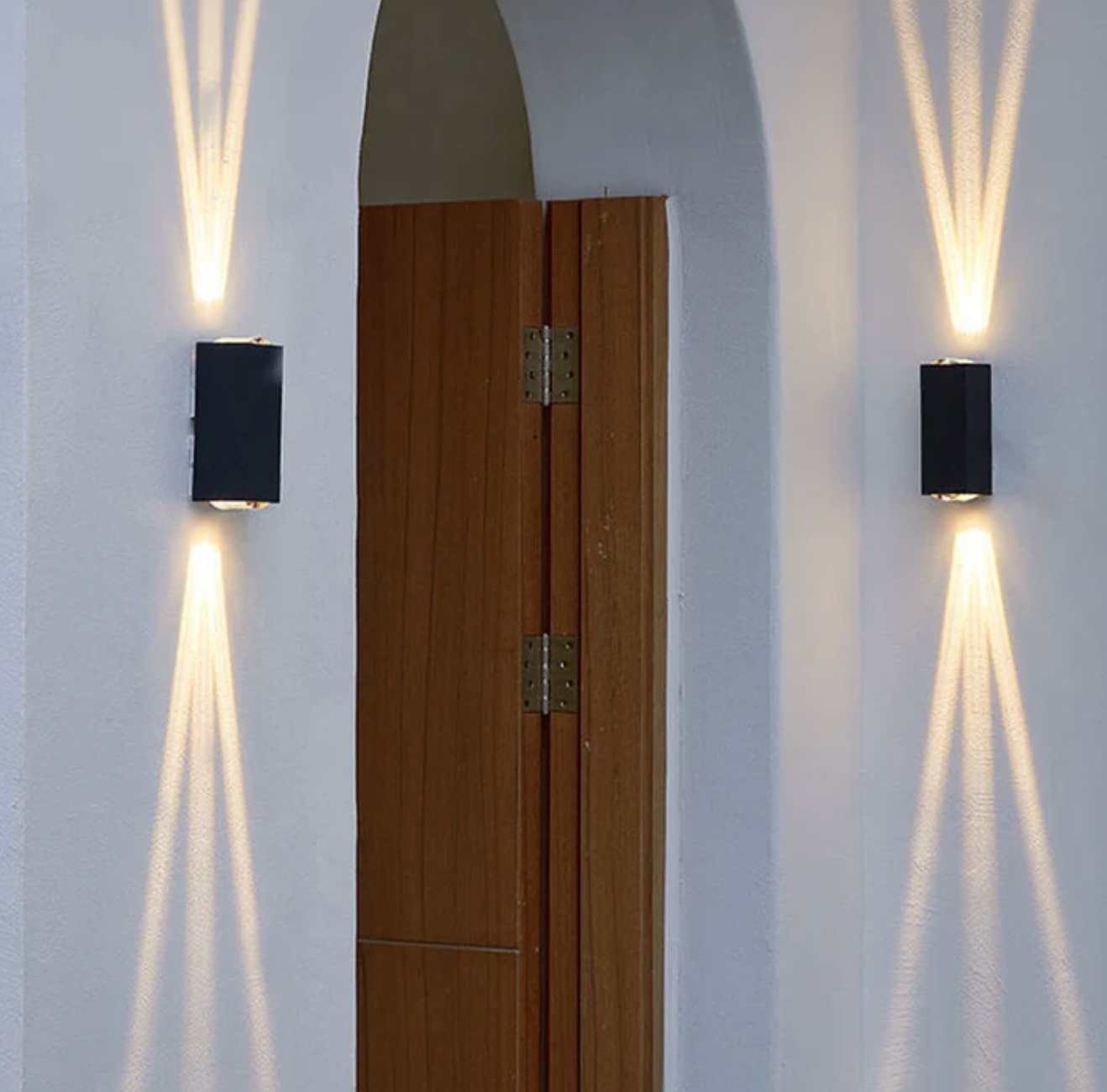 Kinkiet elewacyjny LED góra-dół — nowoczesna lampa zewnętrzna, 2 rozmiary | Norivo Norivo