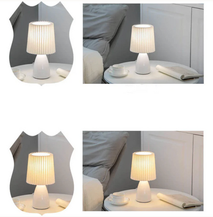Klasyczna lampa stołowa z plisowanym abażurem — szkło i tkanina, 2 kolory | Norivo Norivo