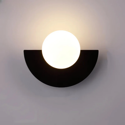 Nowoczesna lampa ścienna LED w kształcie półkola — geometryczny design, 12 wariantów | Norivo Norivo