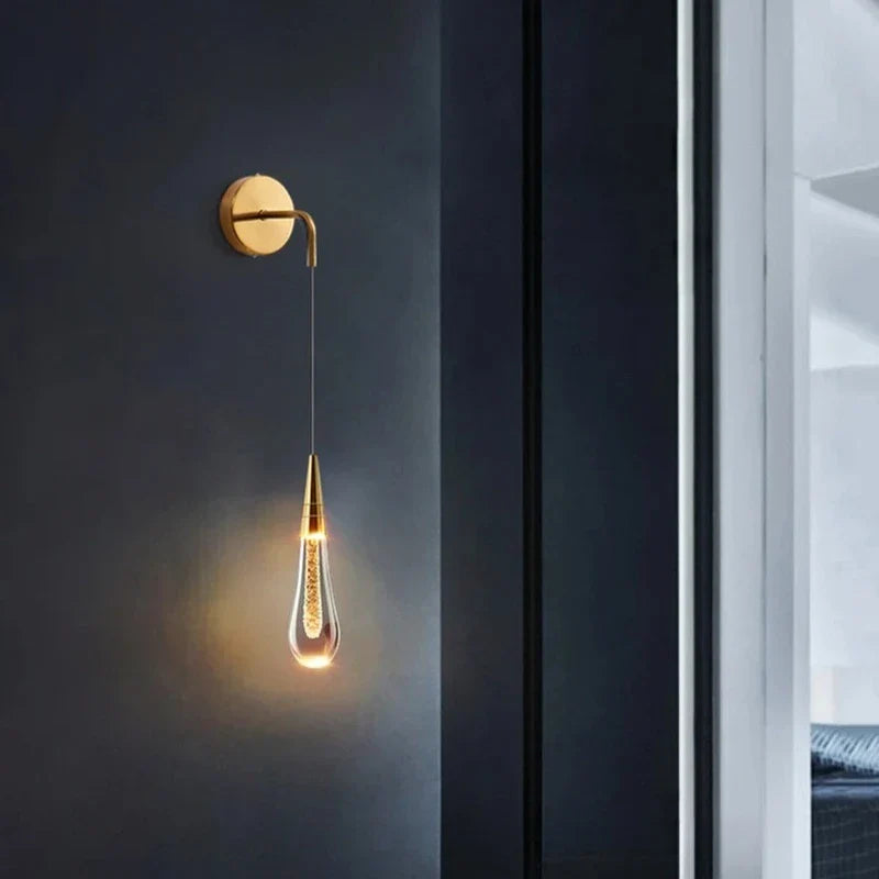 Kinkiet ścienny wiszący z dekoracyjną żarówką — minimalistyczna lampa LED | Norivo Norivo