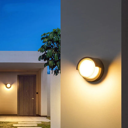 Zewnętrzna lampa ścienna LED z czujnikiem ruchu — IP65 | Norivo Norivo