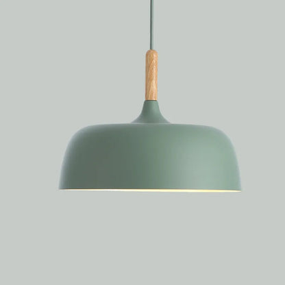 Metalowa lampa wisząca z drewnianym akcentem — styl skandynawski | Norivo Norivo