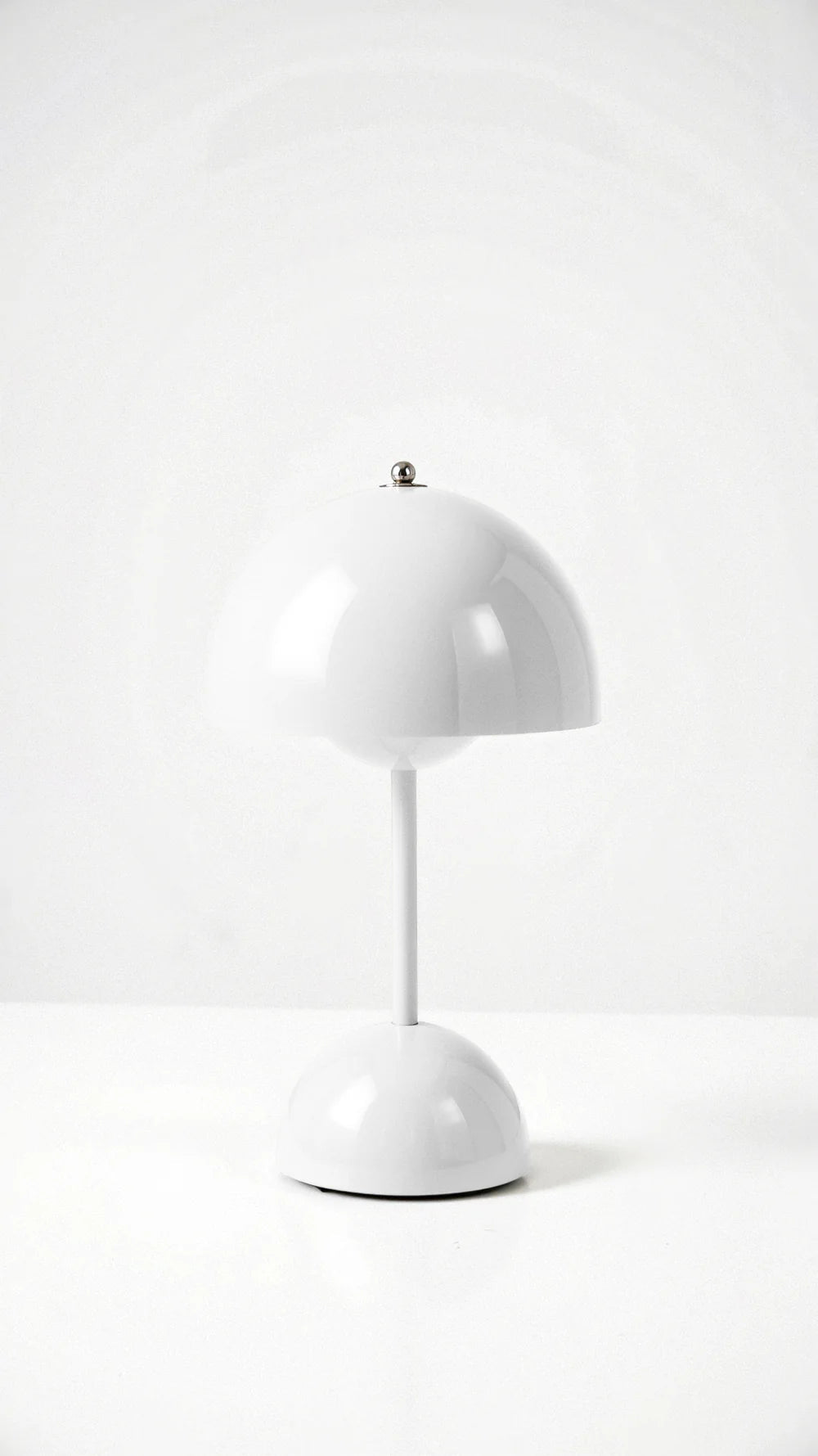 Lampa stołowa biała