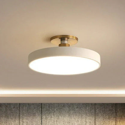 Okrągła lampa sufitowa LED — półspiralna forma, styl skandynawski | Norivo Norivo