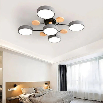 Lampa sufitowa LED wieloramienna z drewnianymi akcentami — 4 kolory | Norivo Norivo