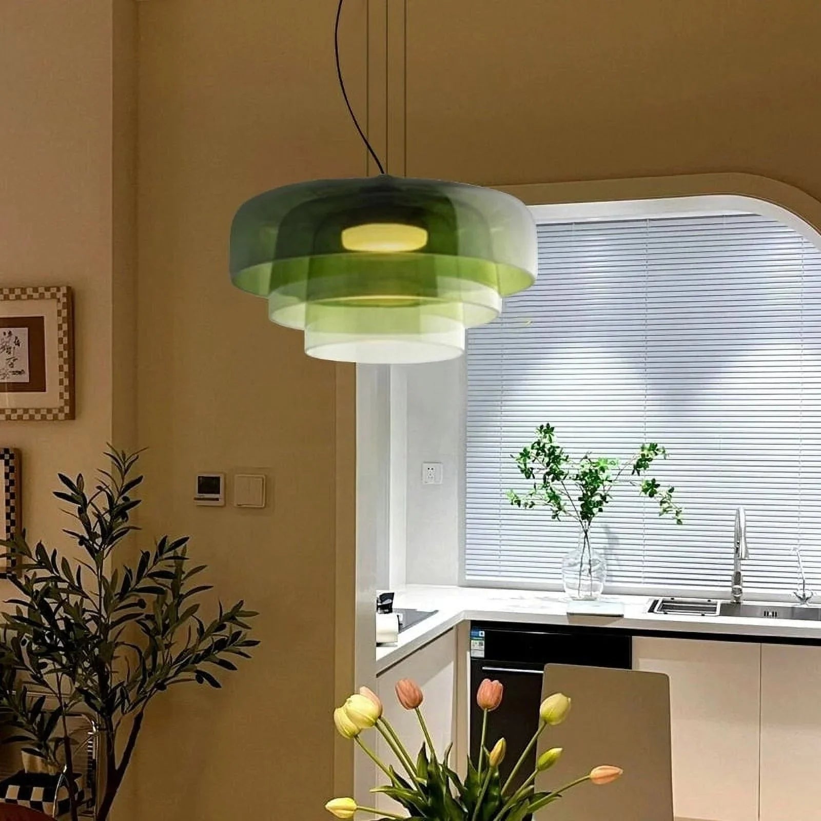 Szklana lampa wisząca z warstwowym kloszem — styl retro | Norivo Norivo