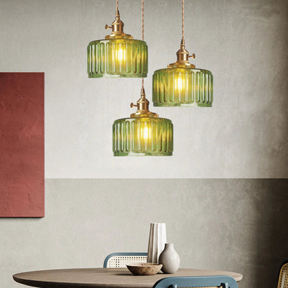 Szklana lampa wisząca vintage — ryflowany klosz, złote wykończenie | Norivo Norivo