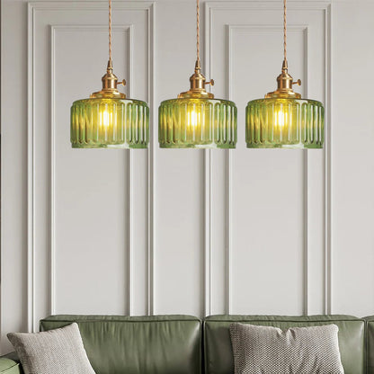 Szklana lampa wisząca vintage — ryflowany klosz, złote wykończenie | Norivo Norivo