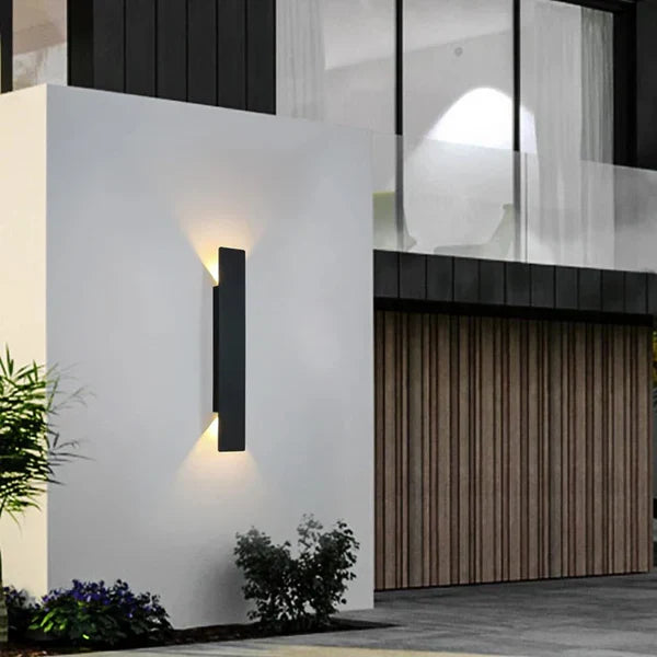 Zewnętrzna lampa elewacyjna LED — kinkiet góra/dół, wodoodporny, 4 rozmiary | Norivo Norivo