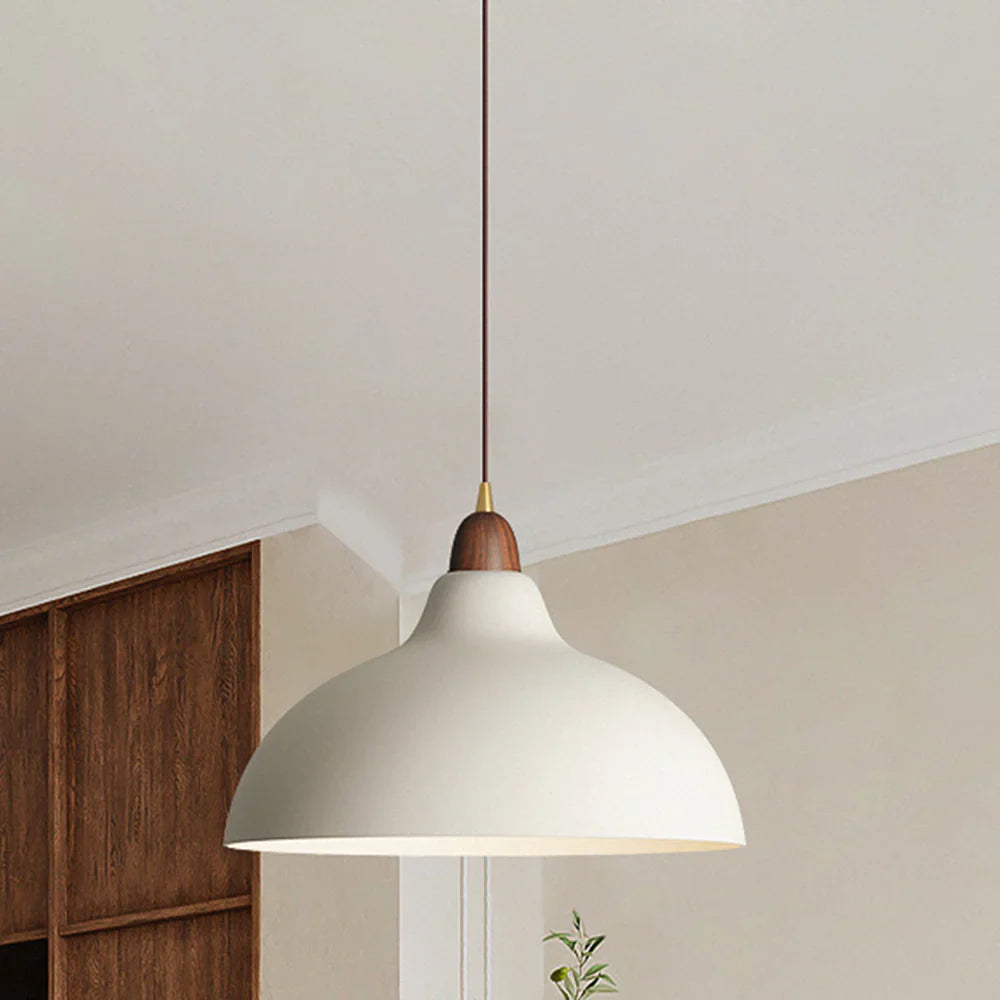 Lampa wisząca z drewnianym akcentem — minimalistyczny design | Norivo Norivo