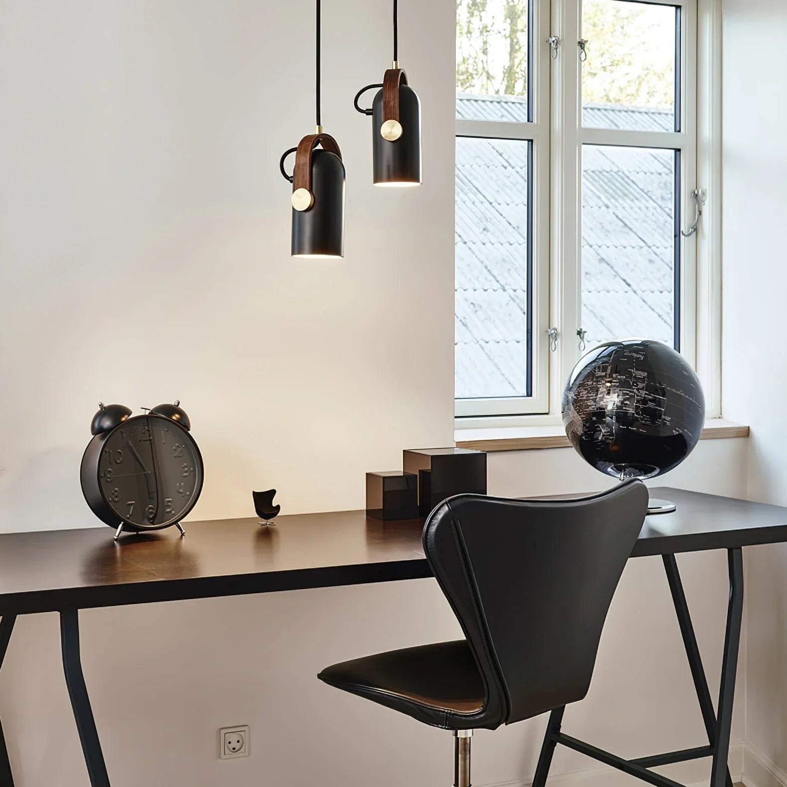 Lampa wisząca loftowa — drewno i metalowy klosz | Norivo Norivo
