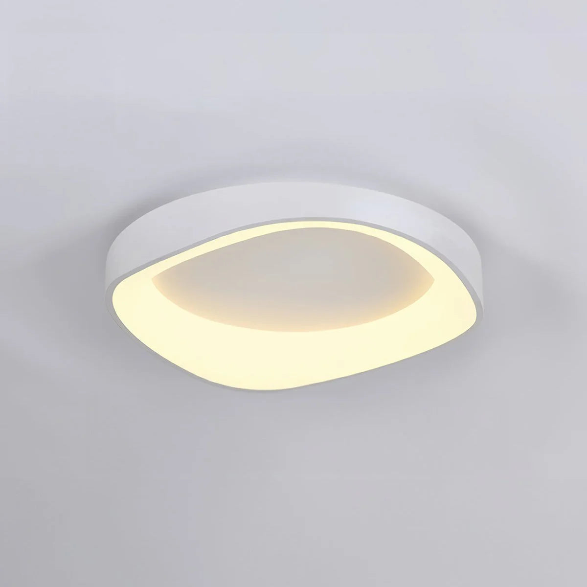 Skandynawska lampa sufitowa LED z efektem drewna — 5 kolorów, 3 rozmiary | Norivo Norivo