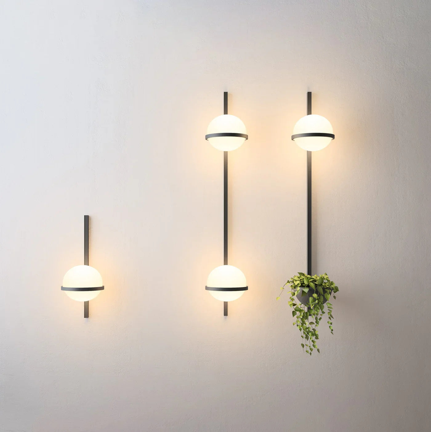 Nowoczesna lampa ścienna z kulami LED i doniczką — designerska kolumna świetlna | Norivo Norivo