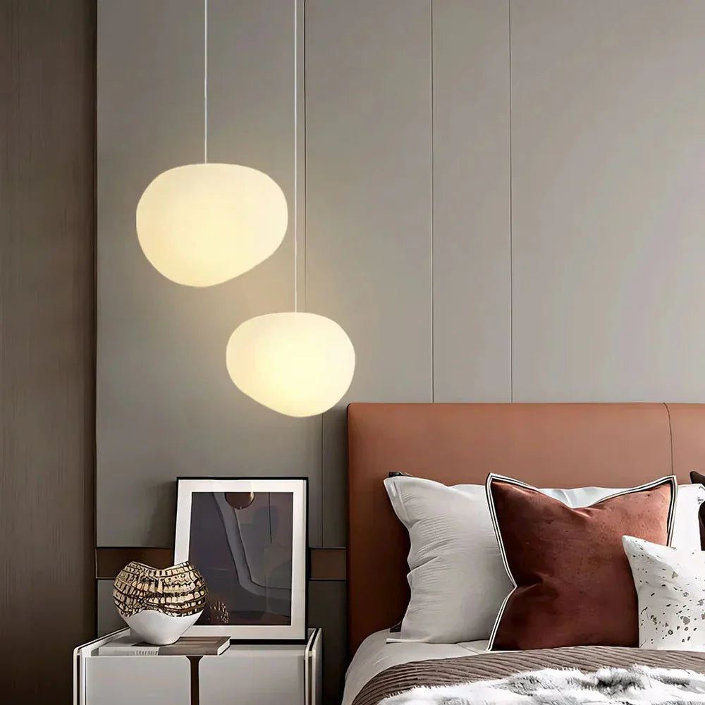 Lampa wisząca o organicznym okrągłym kształcie — minimalistyczny design | Norivo Norivo