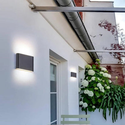 Wodoodporny kinkiet LED — oświetlenie dwukierunkowe góra/dół, aluminium | Norivo Norivo