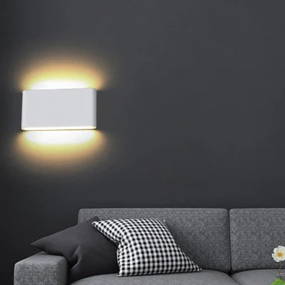 Wodoodporny kinkiet LED — oświetlenie dwukierunkowe góra/dół, aluminium | Norivo Norivo